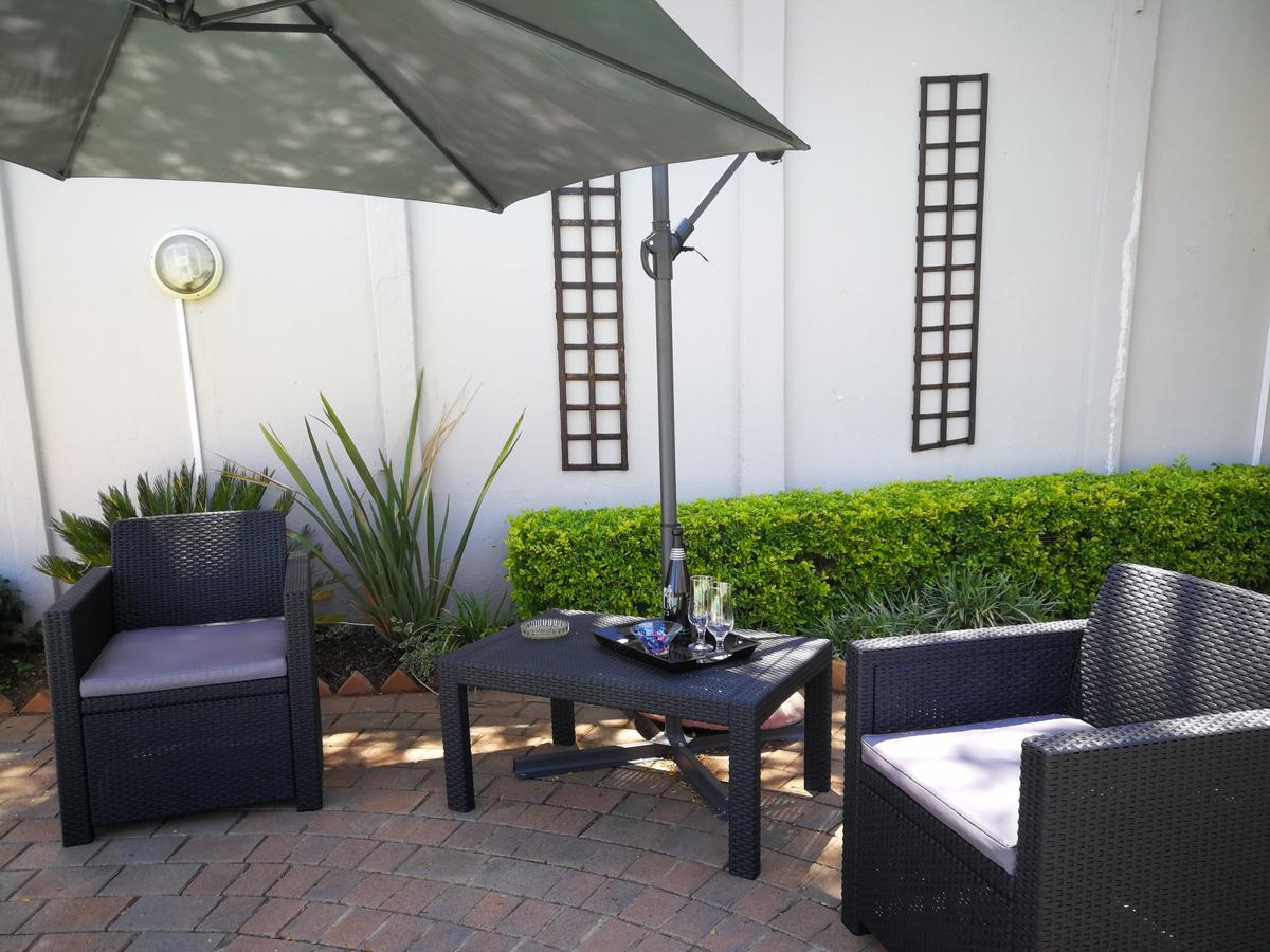 47 On Preston Guesthouse Johannesburg Exteriör bild