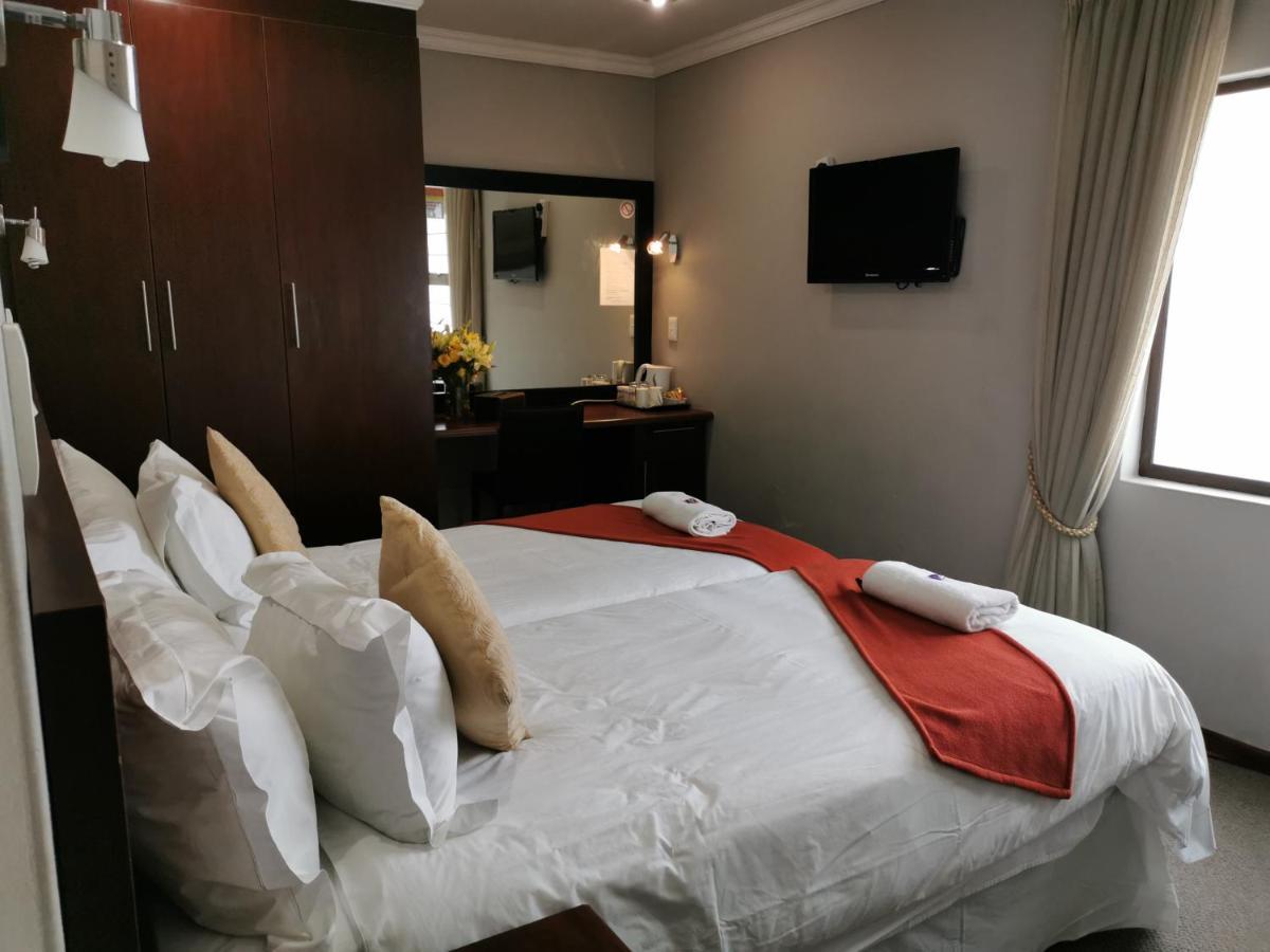 47 On Preston Guesthouse Johannesburg Exteriör bild